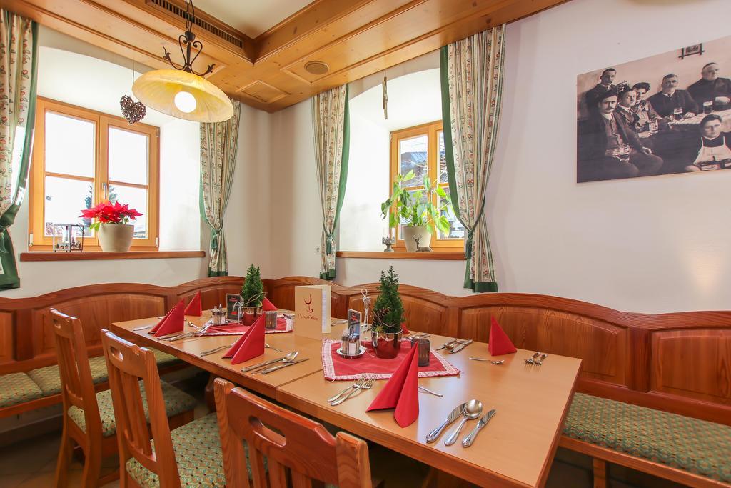 Hotel - Wirts'Haus "Zum Schweizer" Lofer Exterior photo